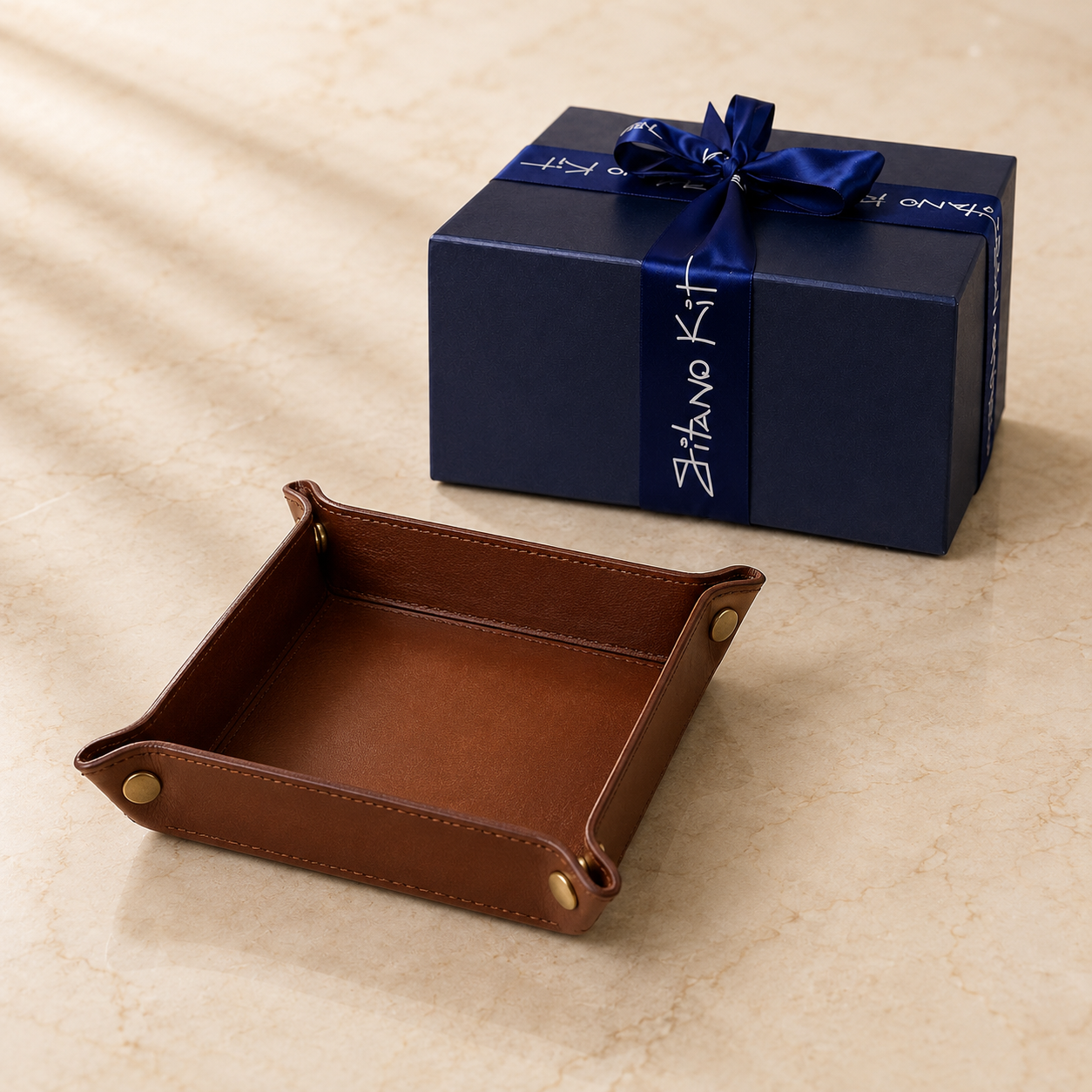 Leather valet tray with Gitano Kit gift box